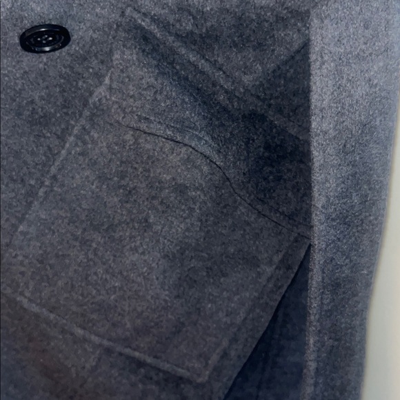 Stylish Black Trench Coat for Women - Picture 9 of 12